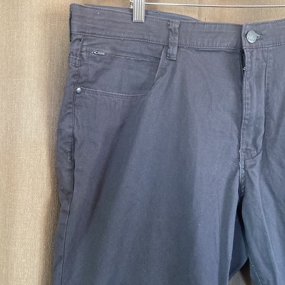 Men’s ENGLISH LAUNDRY Pants - Picture 2 of 14